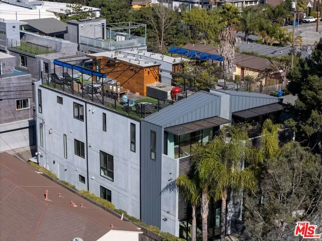 $3,095,000 | 303 Venice Way, Venice, CA 90291