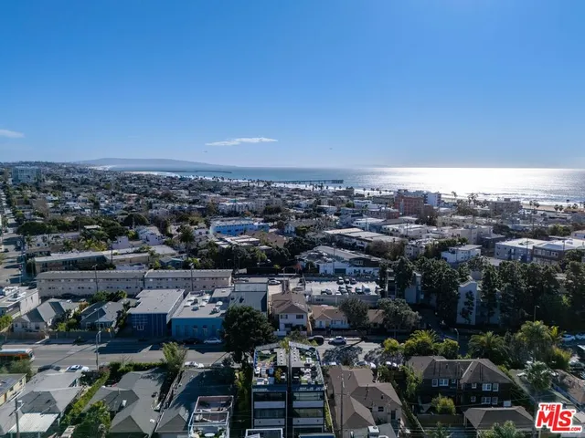 $3,095,000 | 303 Venice Way, Venice, CA 90291