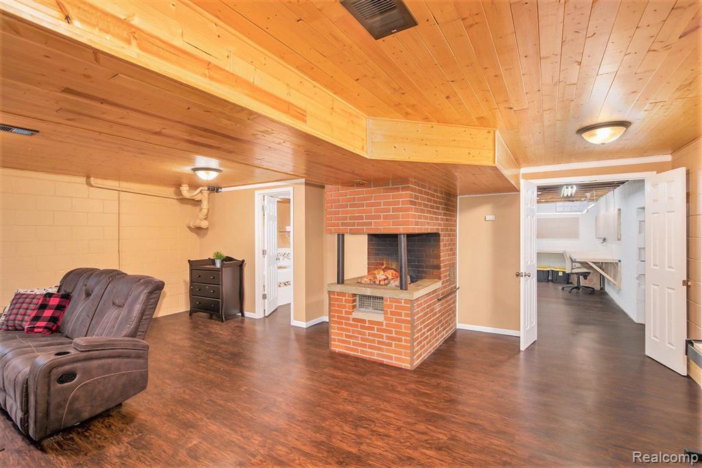 4198 Edmore Road Waterford, MI 48329 - Photo 19 of 28