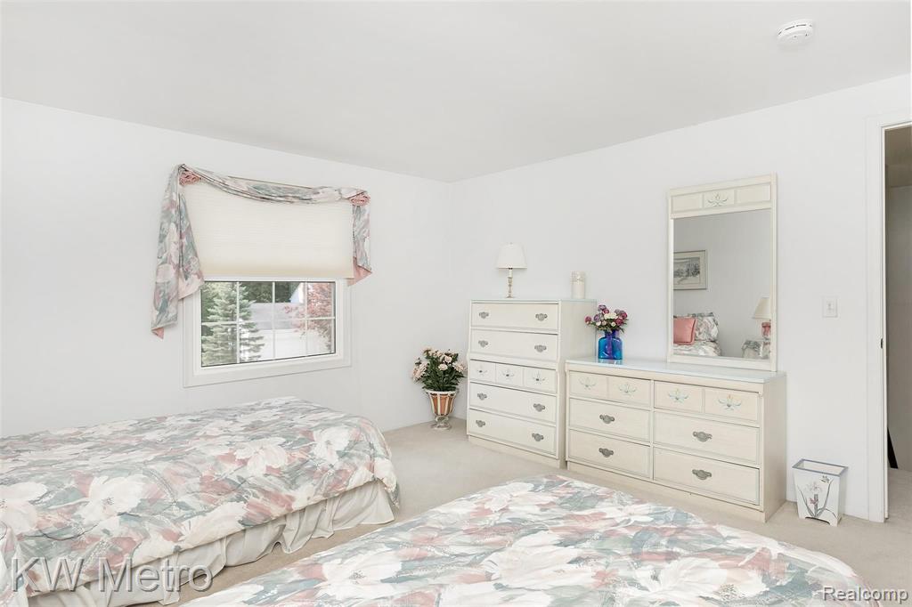 1659 North Kilburn Road Rochester Hills, MI 48306 - Photo 32 of 42