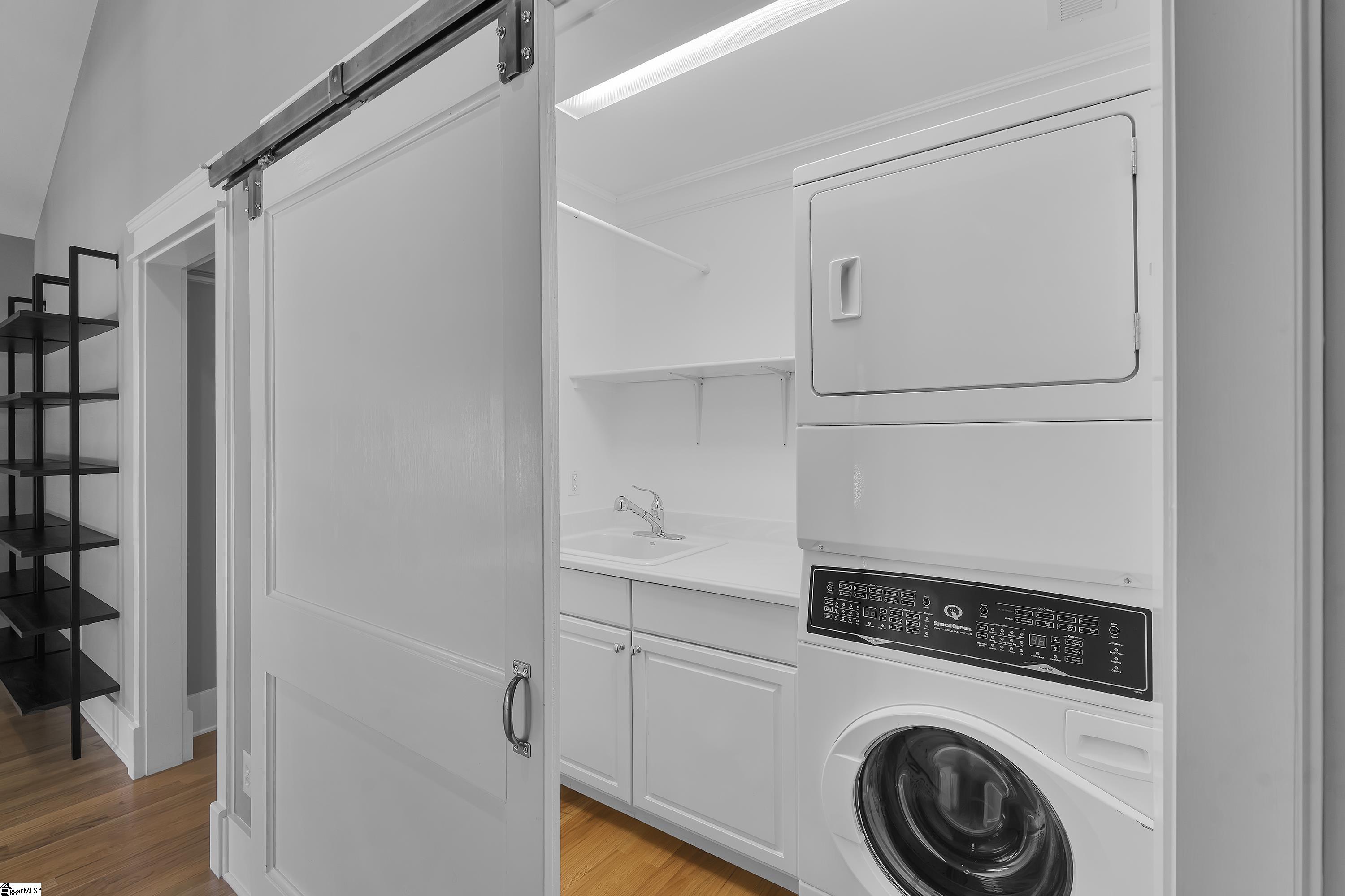 607 Crescent Avenue Greenville, SC 29601 - Photo 18 of 35