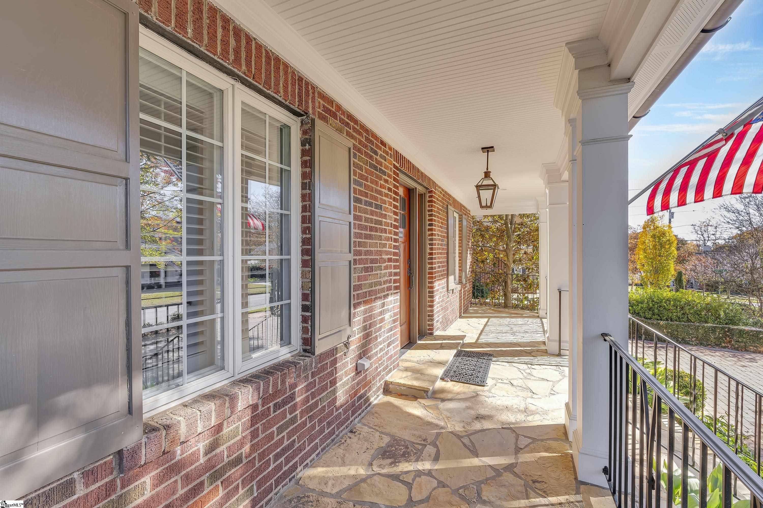 607 Crescent Avenue Greenville, SC 29601 - Photo 2 of 35