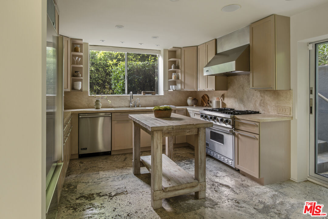 3625 Lowry Road Los Angeles, CA 90027 - Photo 12 of 35