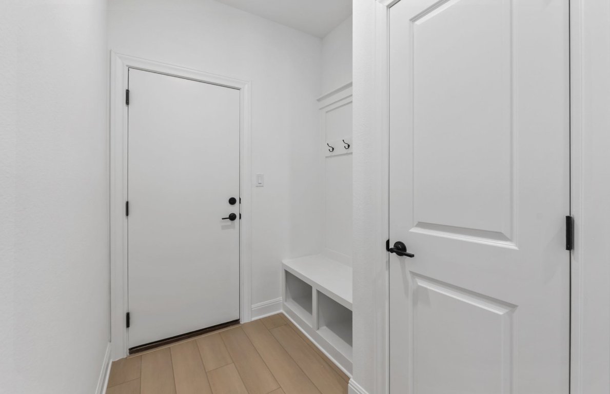 800 Crescent View Drive Georgetown, TX 78628 - Photo 13 of 36 a view of a walk in closet