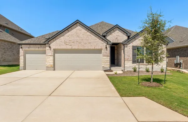 $494,900 | 800 Crescent View Drive, Georgetown, TX 78628