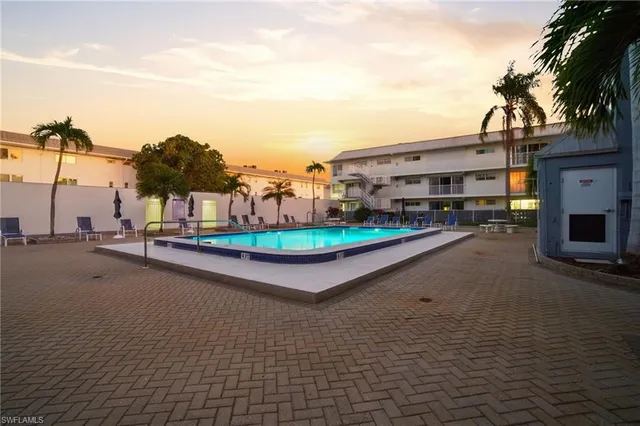 $720,000 | 1100 8th Avenue South, Unit 206C, Naples, FL 34102