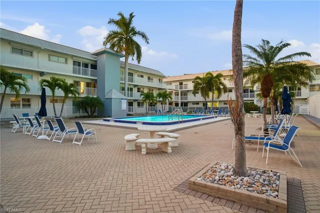 $720,000 | 1100 8th Avenue South, Unit 206C, Naples, FL 34102