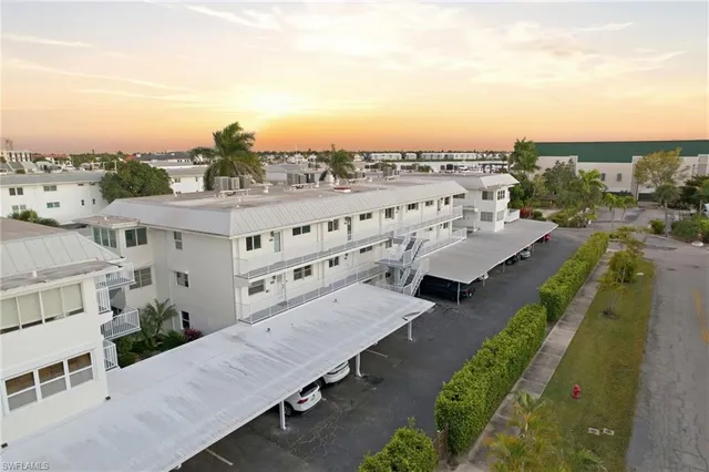 $720,000 | 1100 8th Avenue South, Unit 206C, Naples, FL 34102