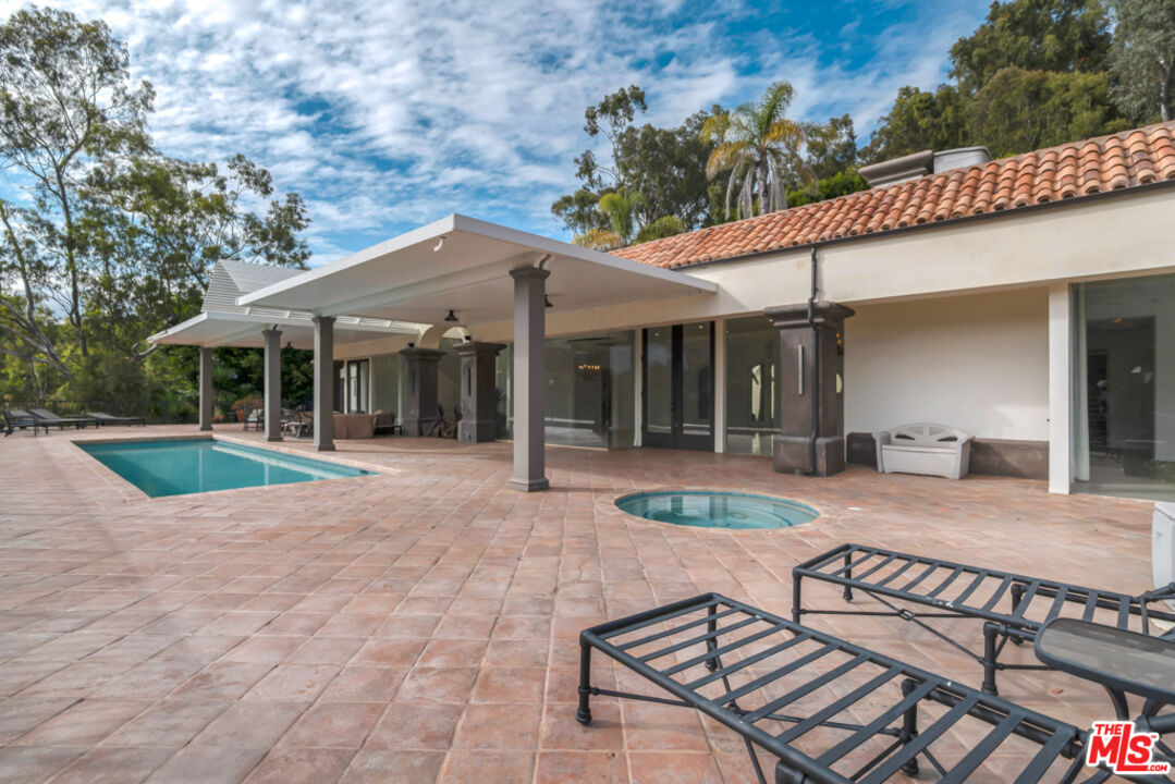 10557 Rocca Place Los Angeles, CA 90077 - Photo 44 of 52