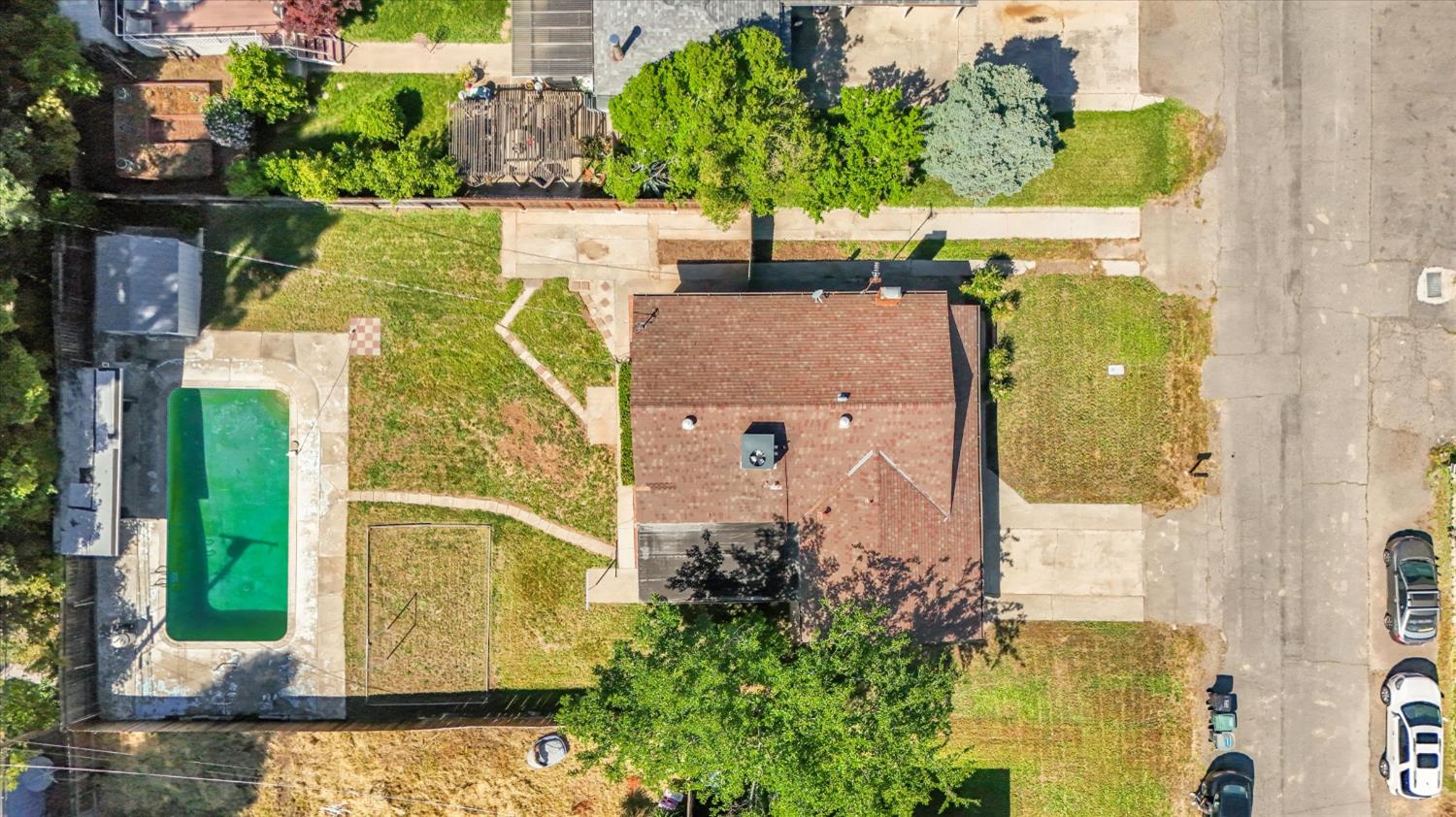 3543 Tarro Way Carmichael, CA 95608 - Photo 41 of 42 an aerial view of a house with a yard