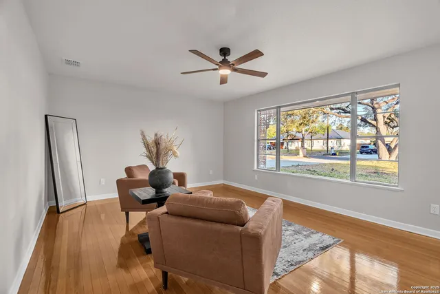 $470,000 | 212 Atwater Drive, Castle Hills, TX 78213