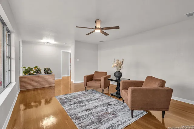 $470,000 | 212 Atwater Drive, Castle Hills, TX 78213