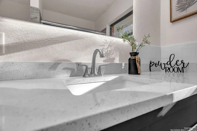 $470,000 | 212 Atwater Drive, Castle Hills, TX 78213