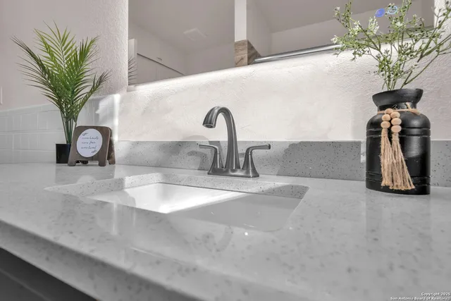 $470,000 | 212 Atwater Drive, Castle Hills, TX 78213