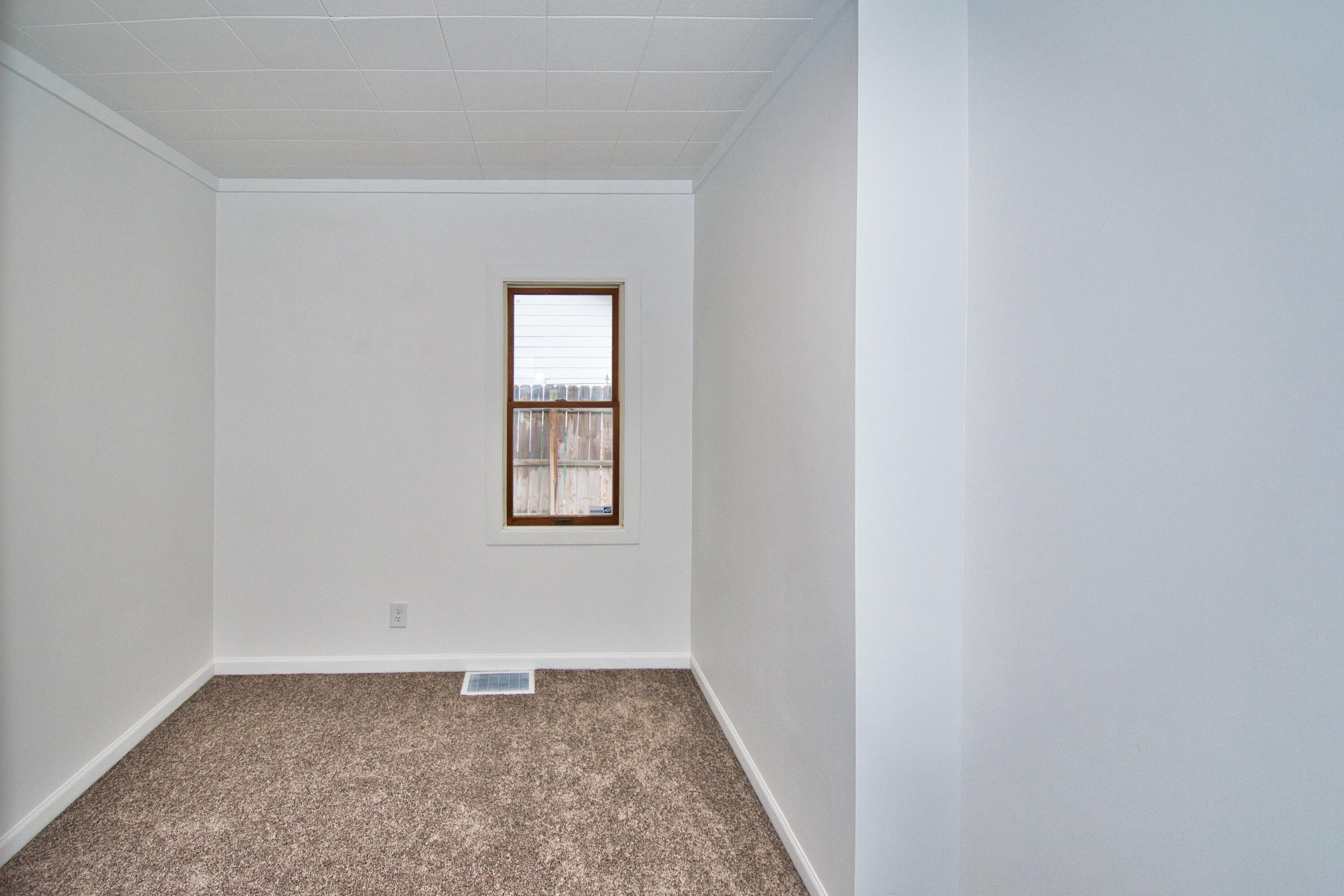 1522 Cherry Street Niles, MI 49120 - Photo 14 of 35 DSC_9843