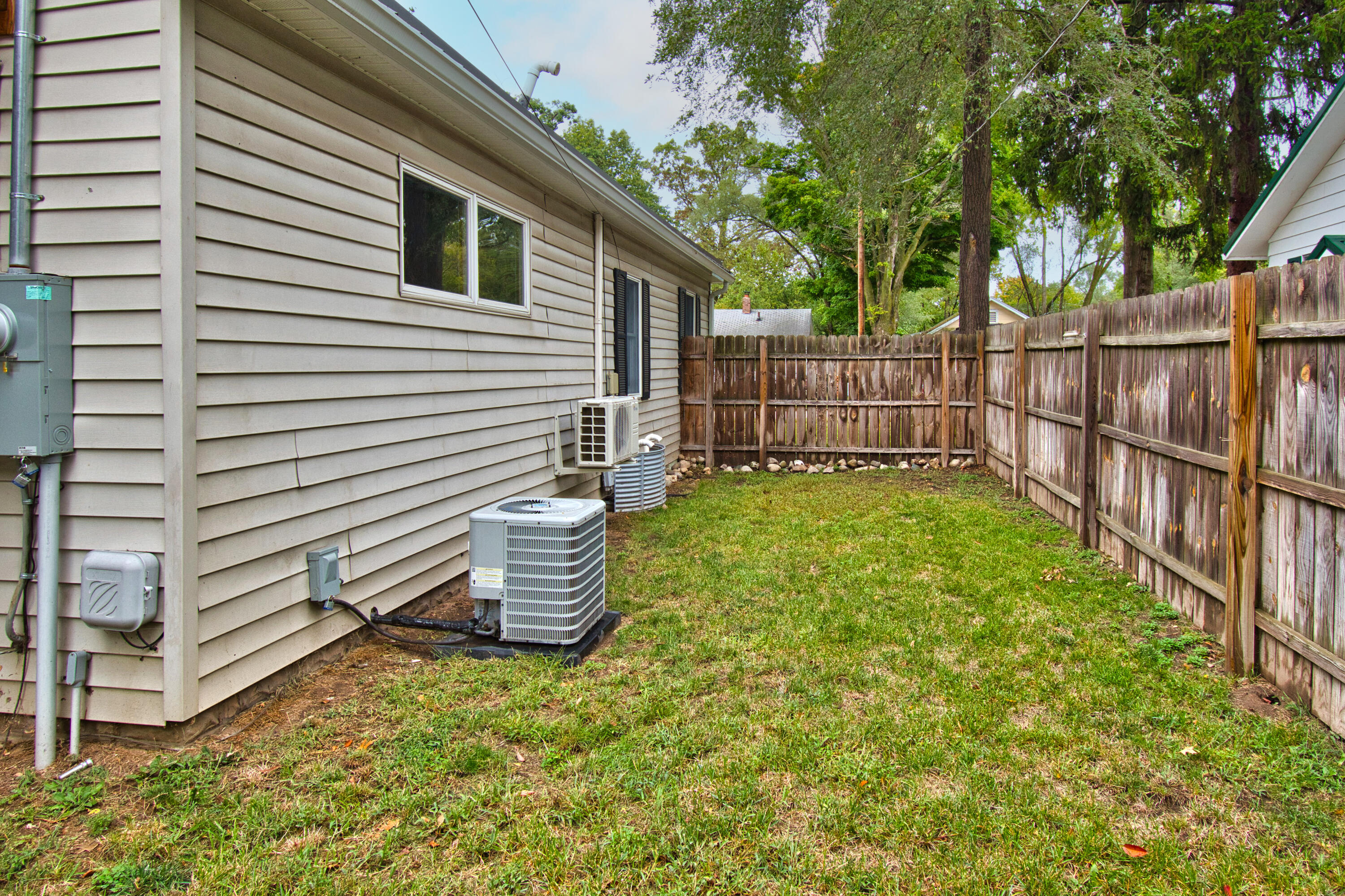 1522 Cherry Street Niles, MI 49120 - Photo 7 of 35 DSC_9782