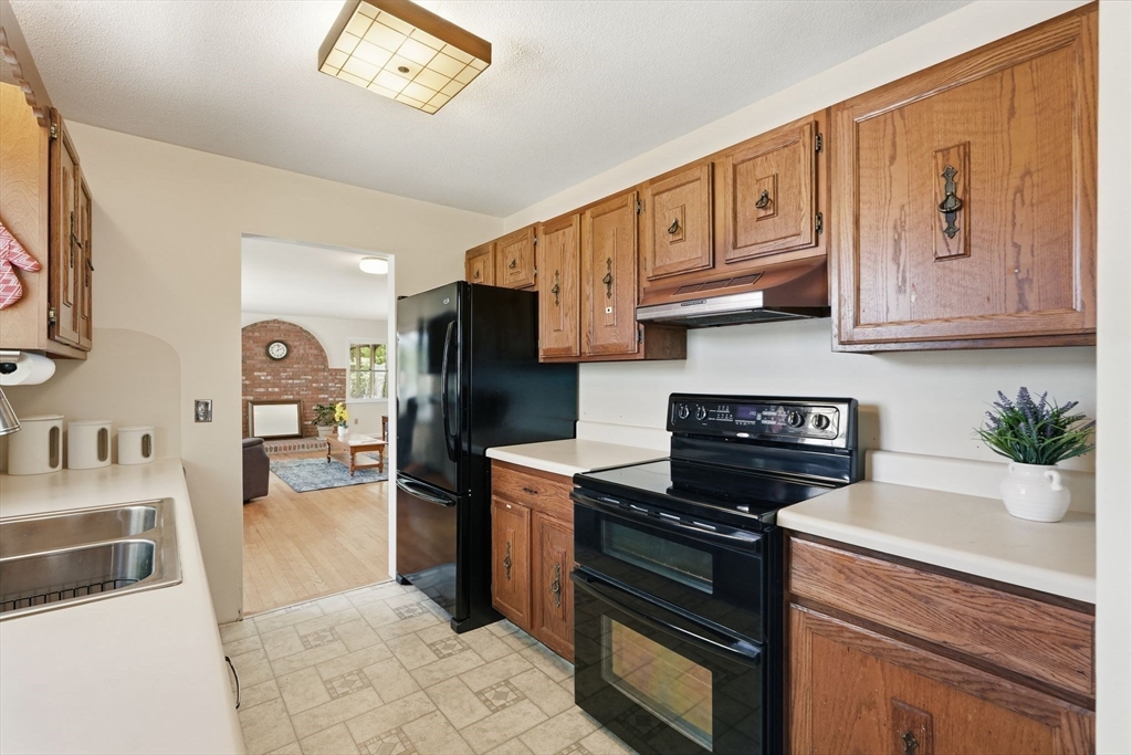 13 Cider Mill Road Leverett, MA 01054 - Photo 11 of 39
