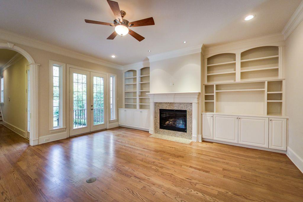 4324 Ione Street Bellaire, TX 77401 - Photo 9 of 32