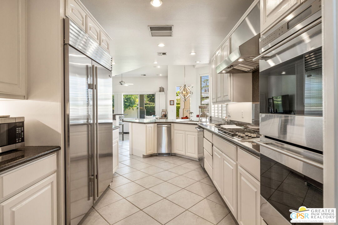 36635 Palm Court Rancho Mirage, CA 92270 - Photo 17 of 56