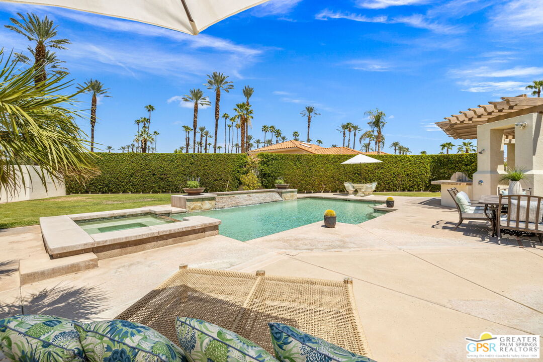36635 Palm Court Rancho Mirage, CA 92270 - Photo 2 of 56