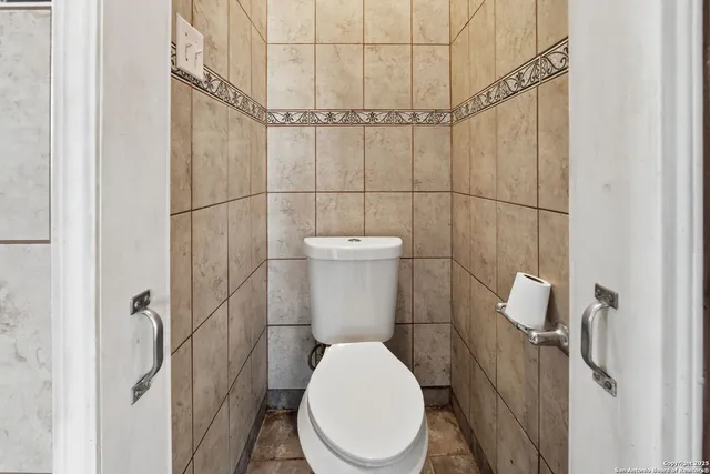 $345,000 | 113 Private Road 6744, Natalia, TX 78059