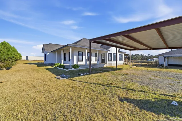$345,000 | 113 Private Road 6744, Natalia, TX 78059