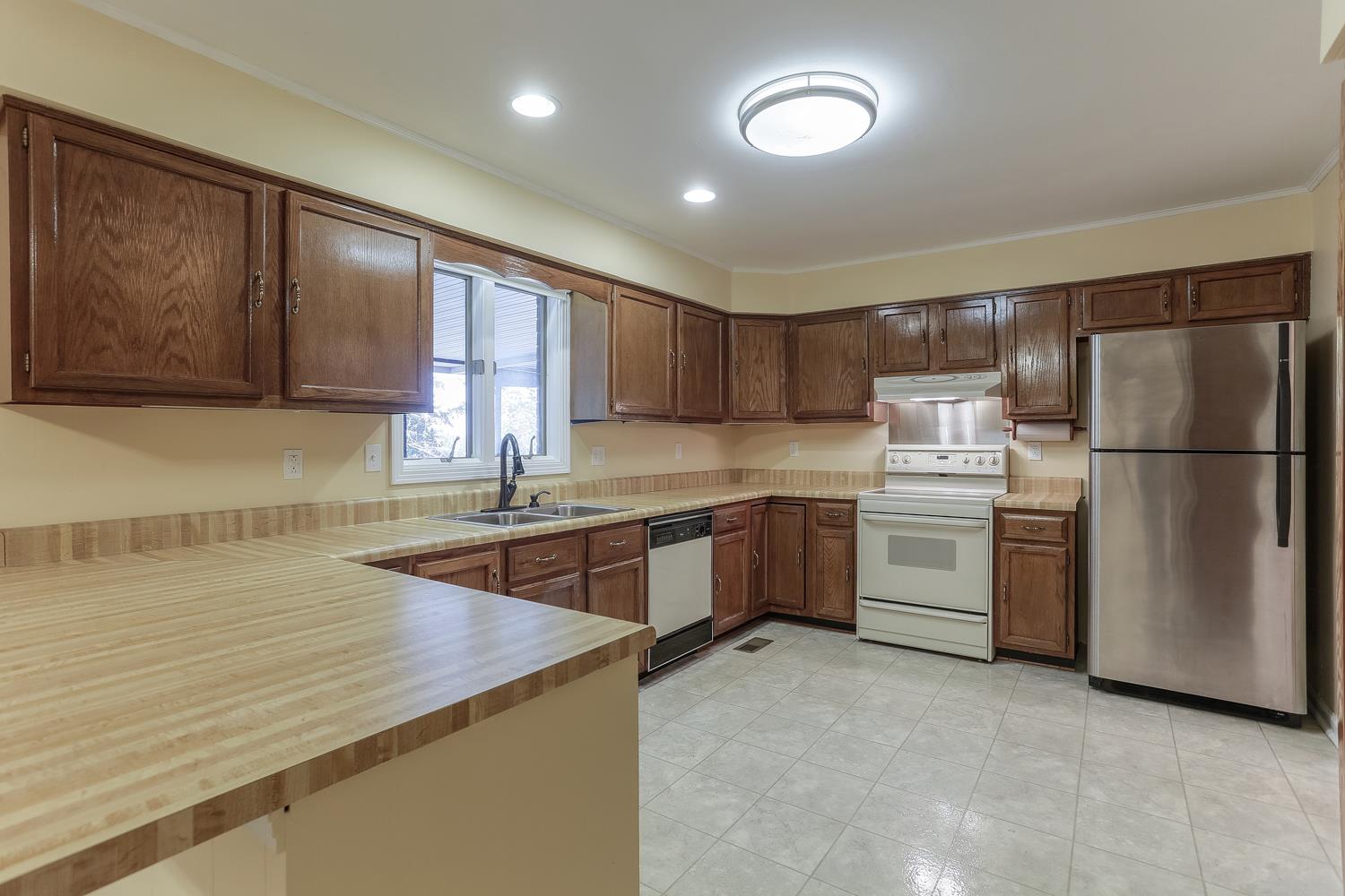 2162 Liebengood Road Goodlettsville, TN 37072 - Photo 18 of 29 Large Kitchen with lots of cabinet spaces.