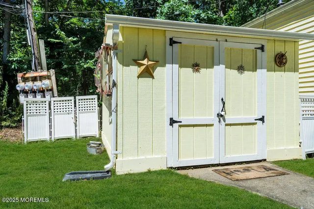 a view of a back yard of the house