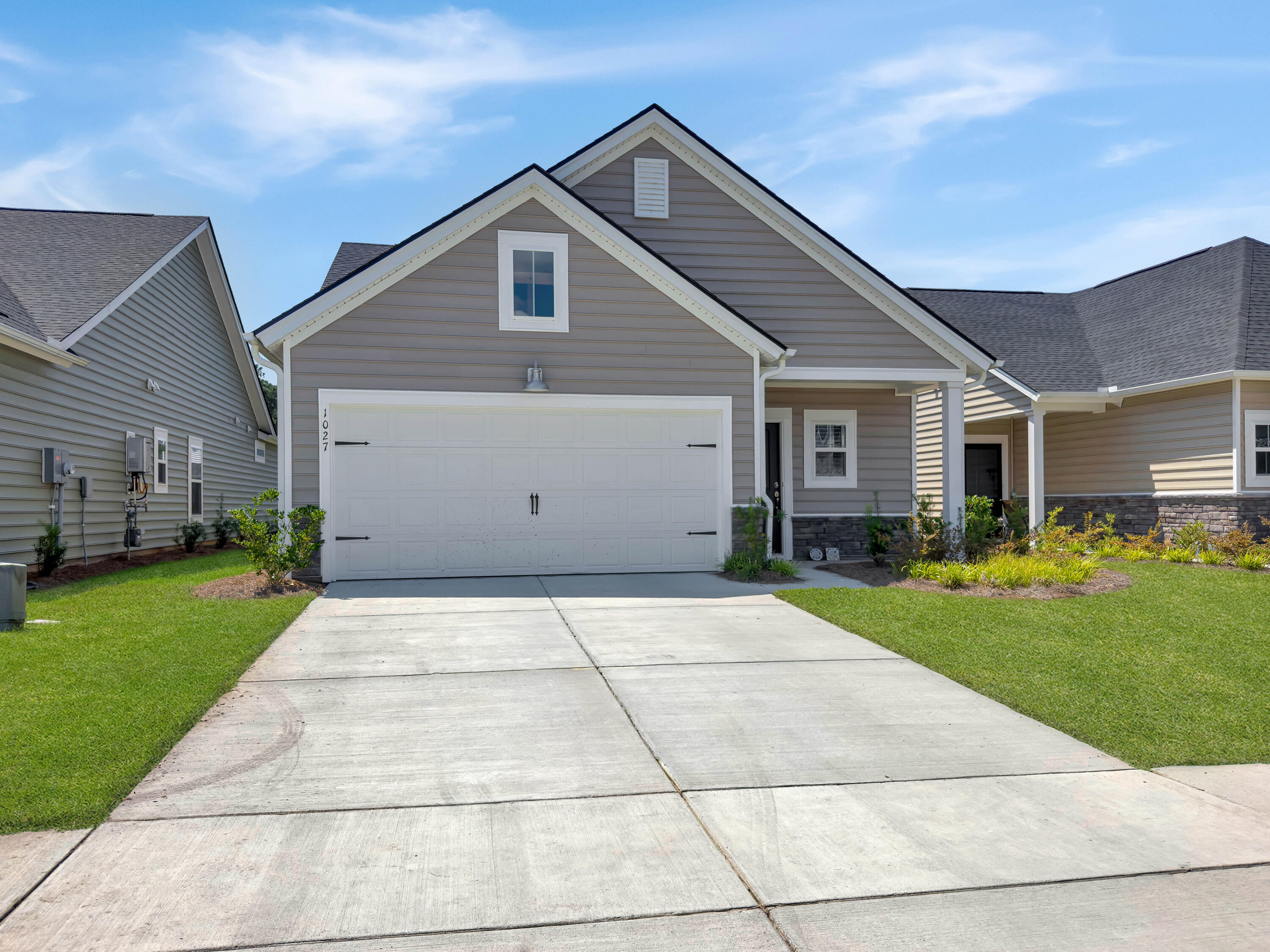 1027 Sagegrass Street Ridgeville, SC 29472 - Photo 2 of 38 IMG_7508