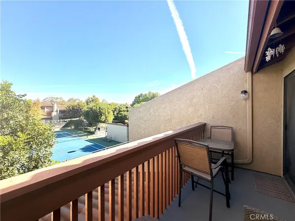 $610,000 | 560 Rosewood Avenue, Camarillo, CA 93010