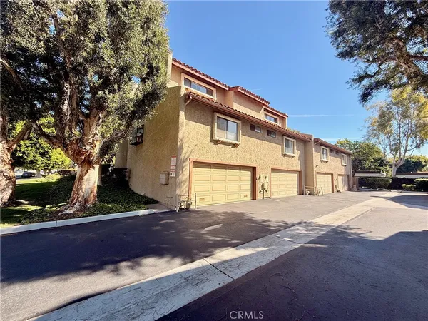 $610,000 | 560 Rosewood Avenue, Camarillo, CA 93010