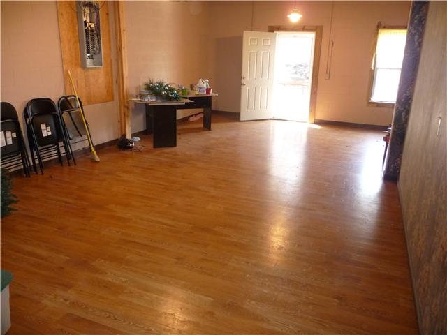 634 Chestnut Court Springfield, TN 37172 - Photo 13 of 20 1000 sq ft Walk Out Basement. Laminate floors. TONS of storage.