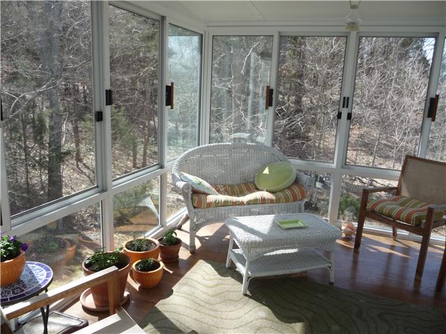 634 Chestnut Court Springfield, TN 37172 - Photo 5 of 20 YES! This WILL take your breath away. Screened Sun Room gives this Home the best added touch. Enjoy all year long. Sun Room has glass windows as well.