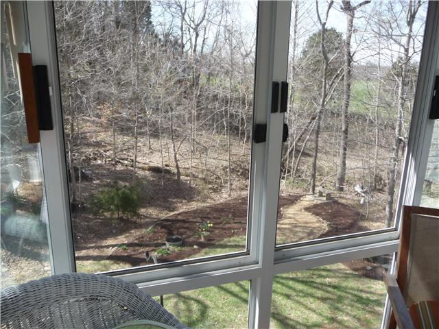634 Chestnut Court Springfield, TN 37172 - Photo 6 of 20 View from the Sunroom
