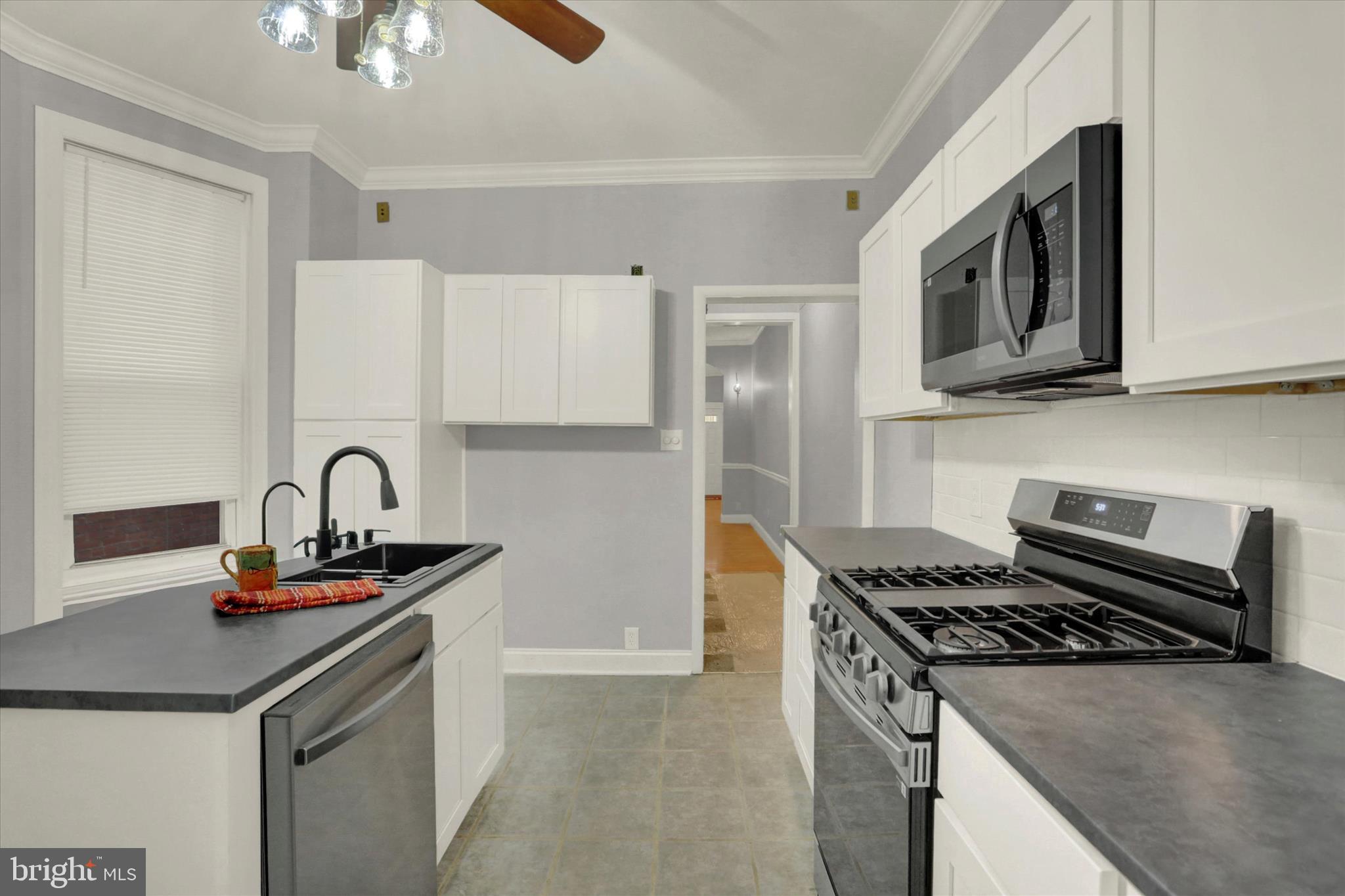 368 Pine Street Steelton, PA 17113 - Photo 12 of 37 Gas cooking