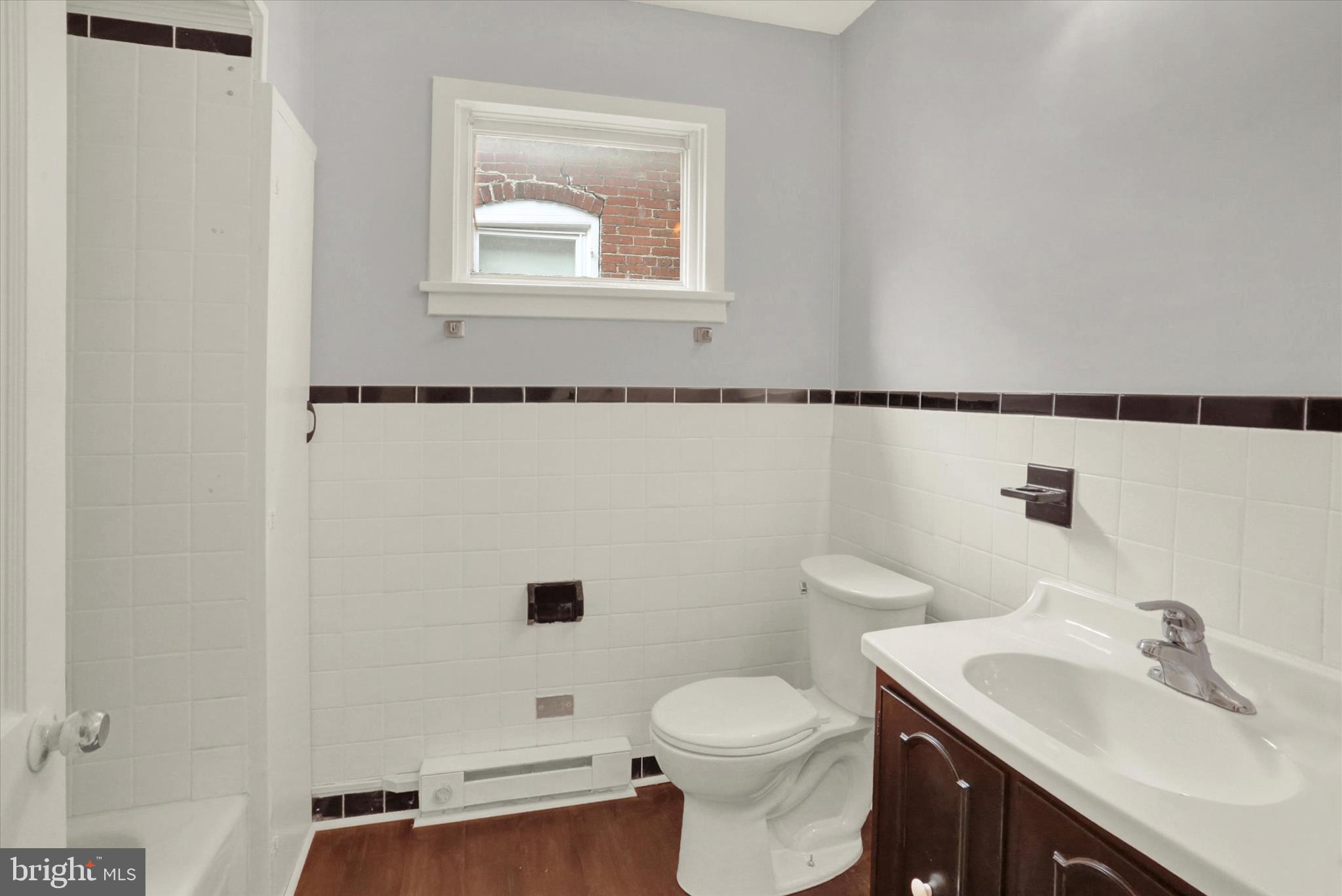 368 Pine Street Steelton, PA 17113 - Photo 16 of 37 Tub/shower bath 1