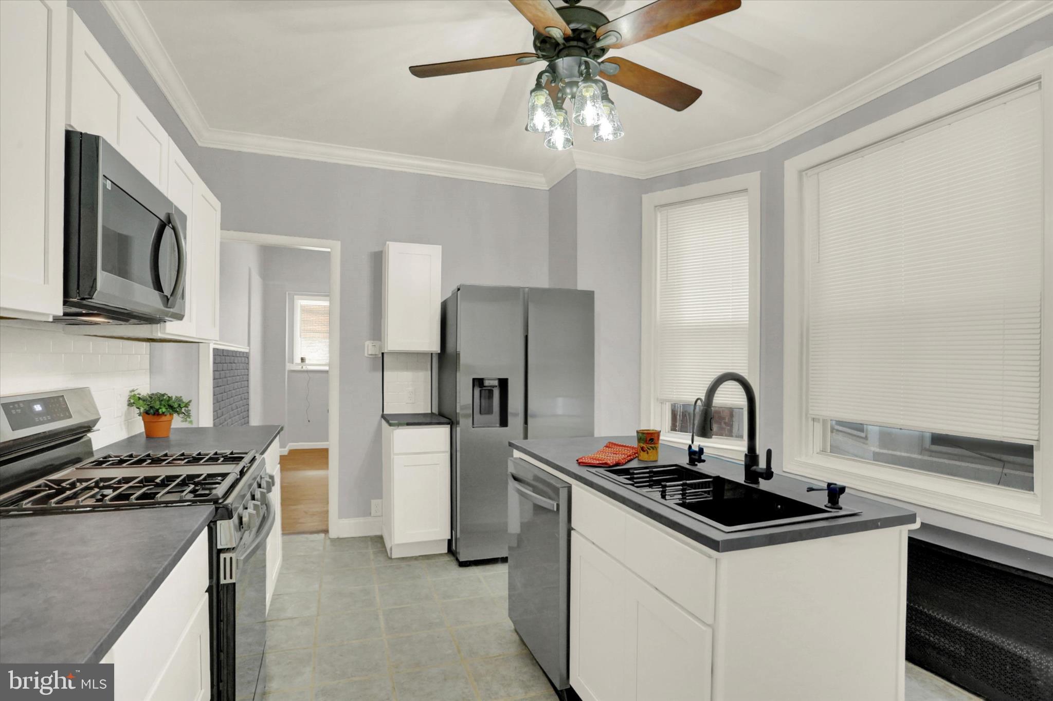 368 Pine Street Steelton, PA 17113 - Photo 10 of 37 NEW SS appliances