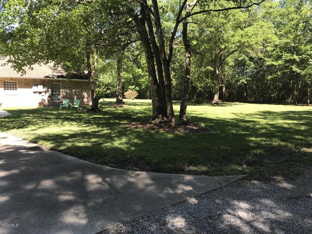 21149 Daugherty Road Long Beach, MS 39560 - Photo 10 of 29 56