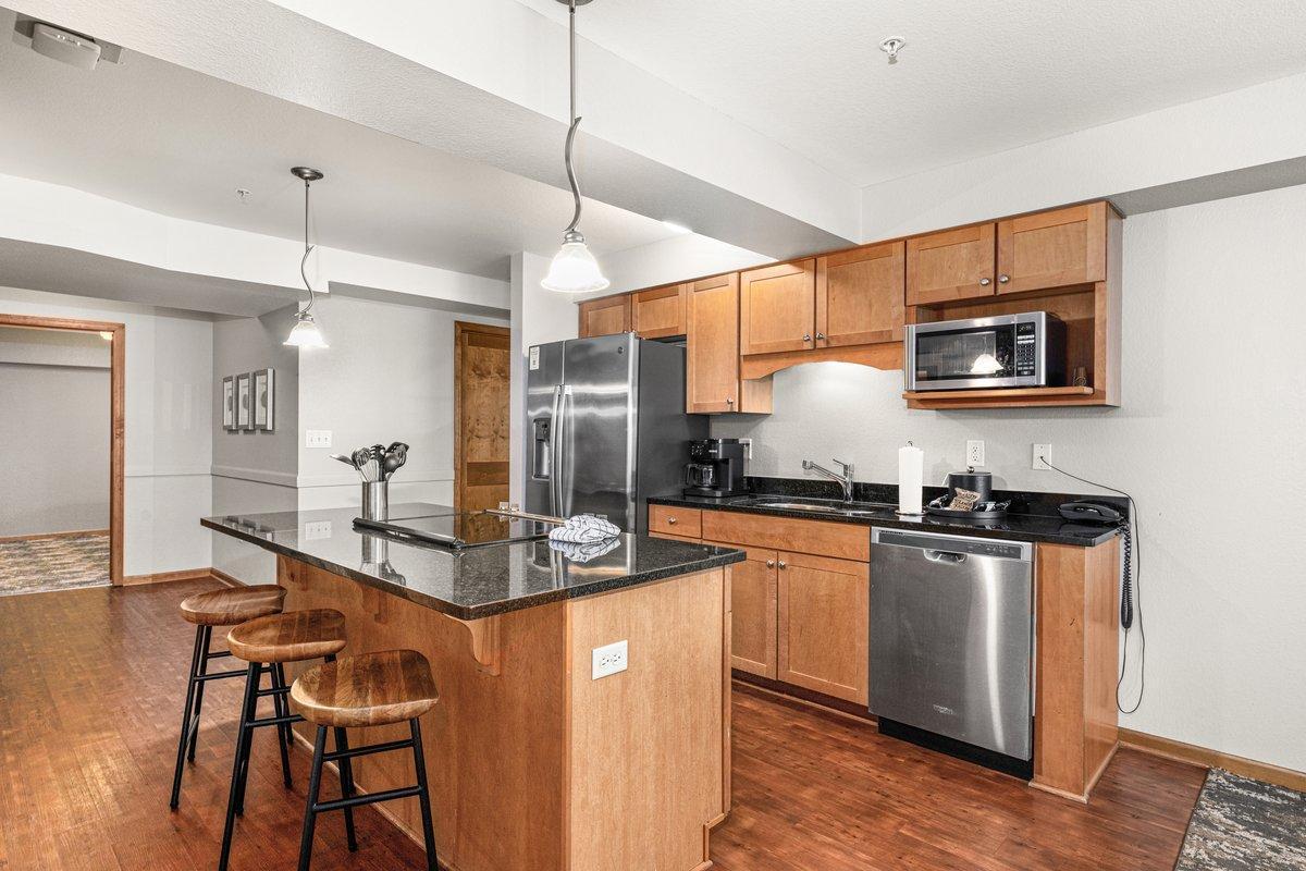 2100 East Water Street, Unit 307D Duluth, MN 55812 - Photo 23 of 58
