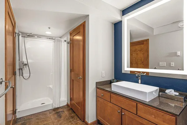 $337,500 | 2100 East Water Street, Unit 307D, Duluth, MN 55812