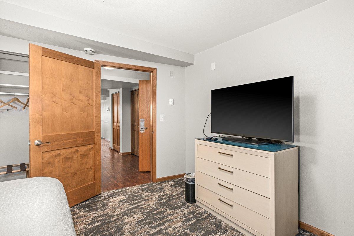 2100 East Water Street, Unit 307D Duluth, MN 55812 - Photo 28 of 58