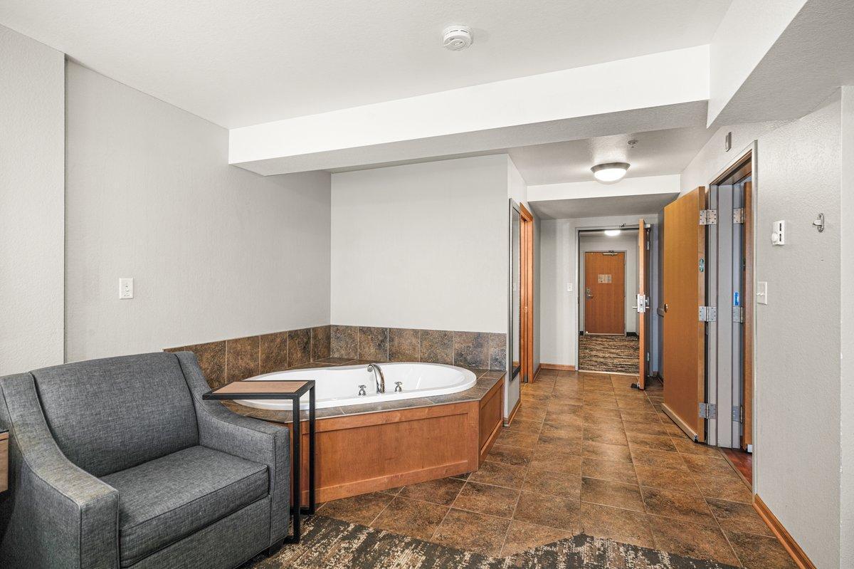 2100 East Water Street, Unit 307D Duluth, MN 55812 - Photo 33 of 58