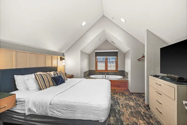 $337,500 | 2100 East Water Street, Unit 307D, Duluth, MN 55812