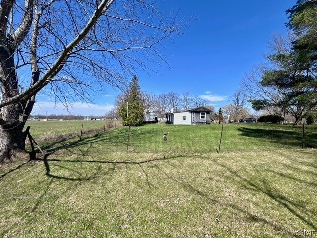 2524 Middle Road Oneida, NY 13409 - Photo 4 of 23