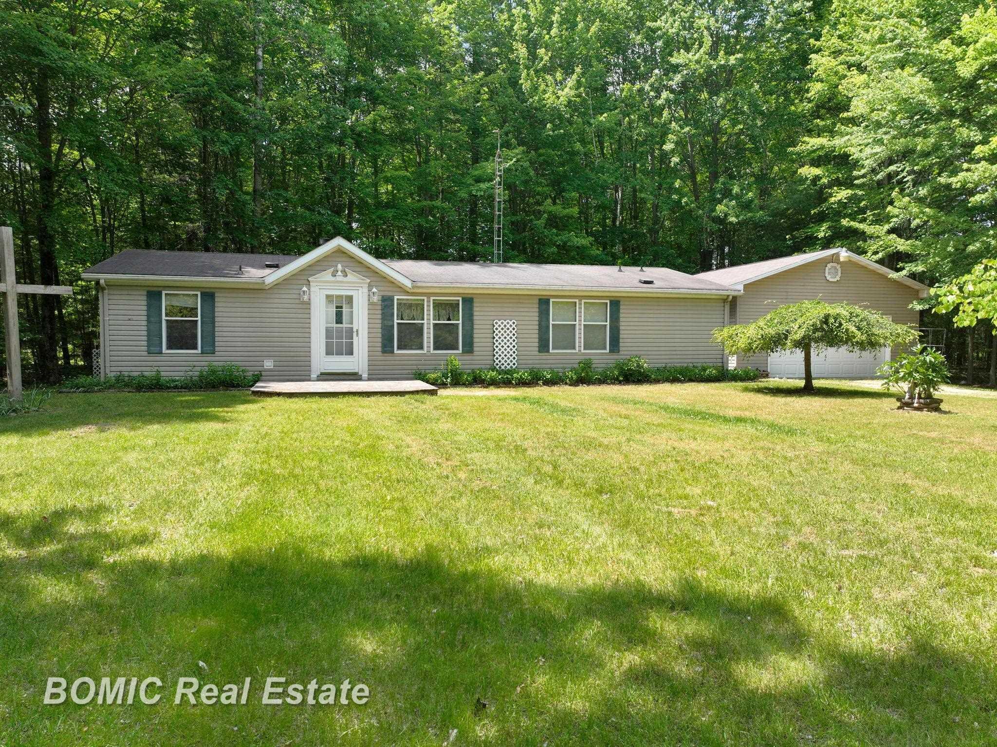 4524 Caine Road Vassar, MI 48768 - Photo 1 of 34