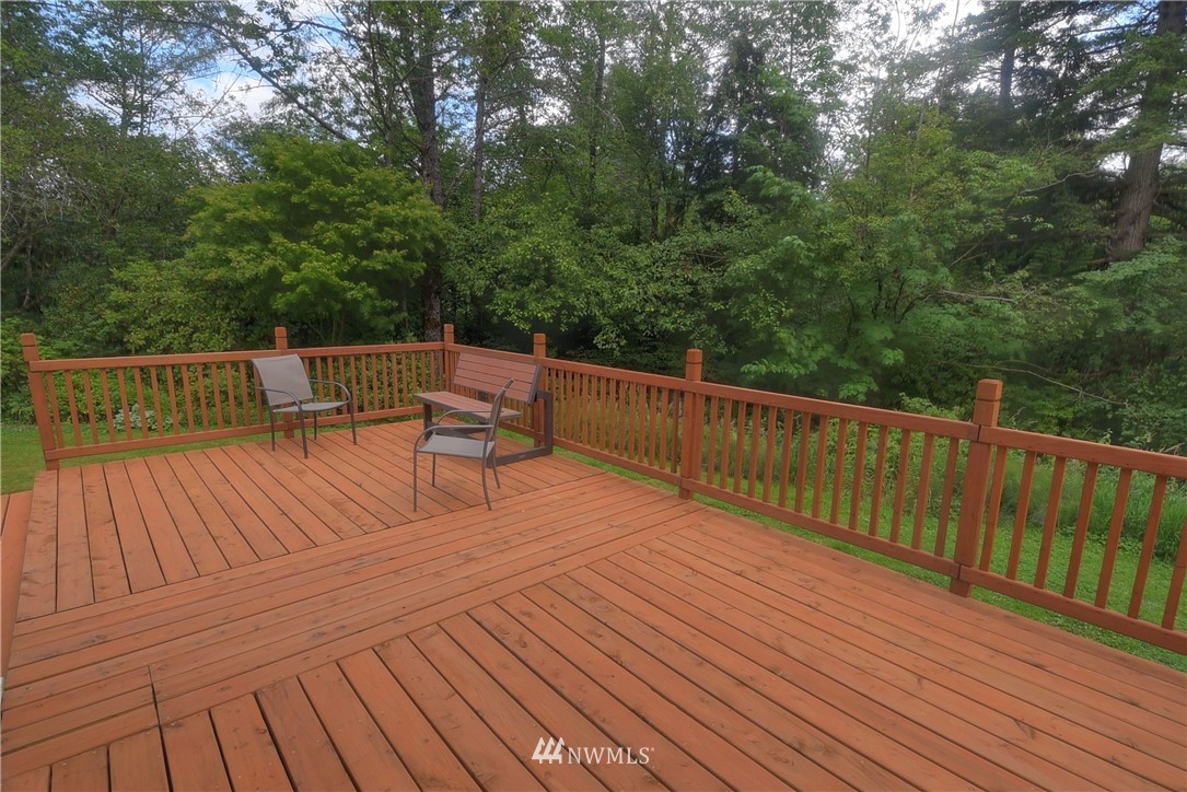 5305 Reese Hill Road Sumas, WA 98295 - Photo 3 of 25