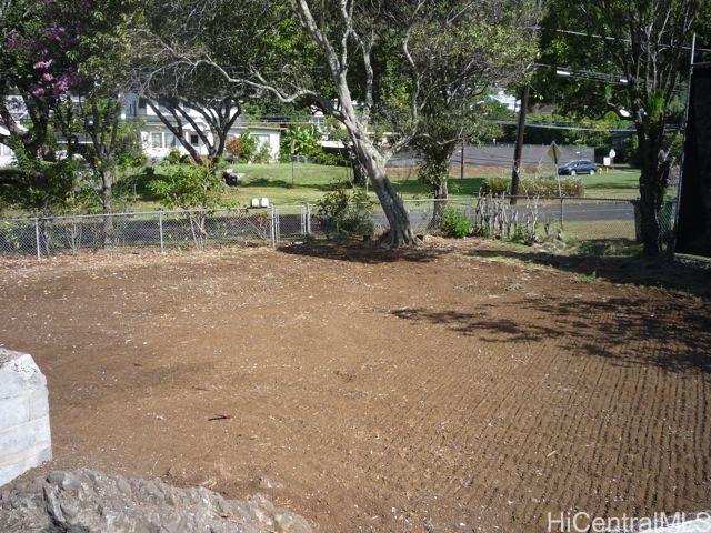 2323 East Manoa Road Honolulu, HI 96822 - Photo 1 of 1 a view of a yard with large trees