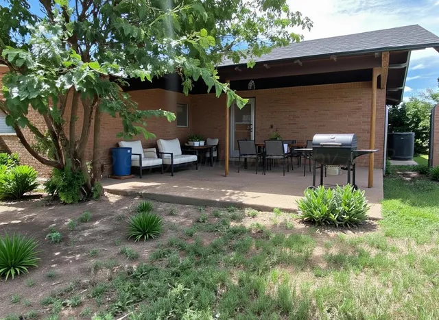 $189,900 | 613 South Pearl Street, Stratford, TX 79084