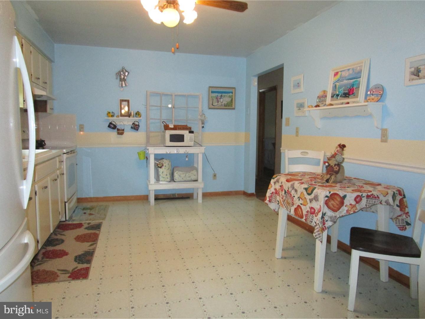 57 Harvard Road Pennsville, NJ 08070 - Photo 7 of 25 Kitchen