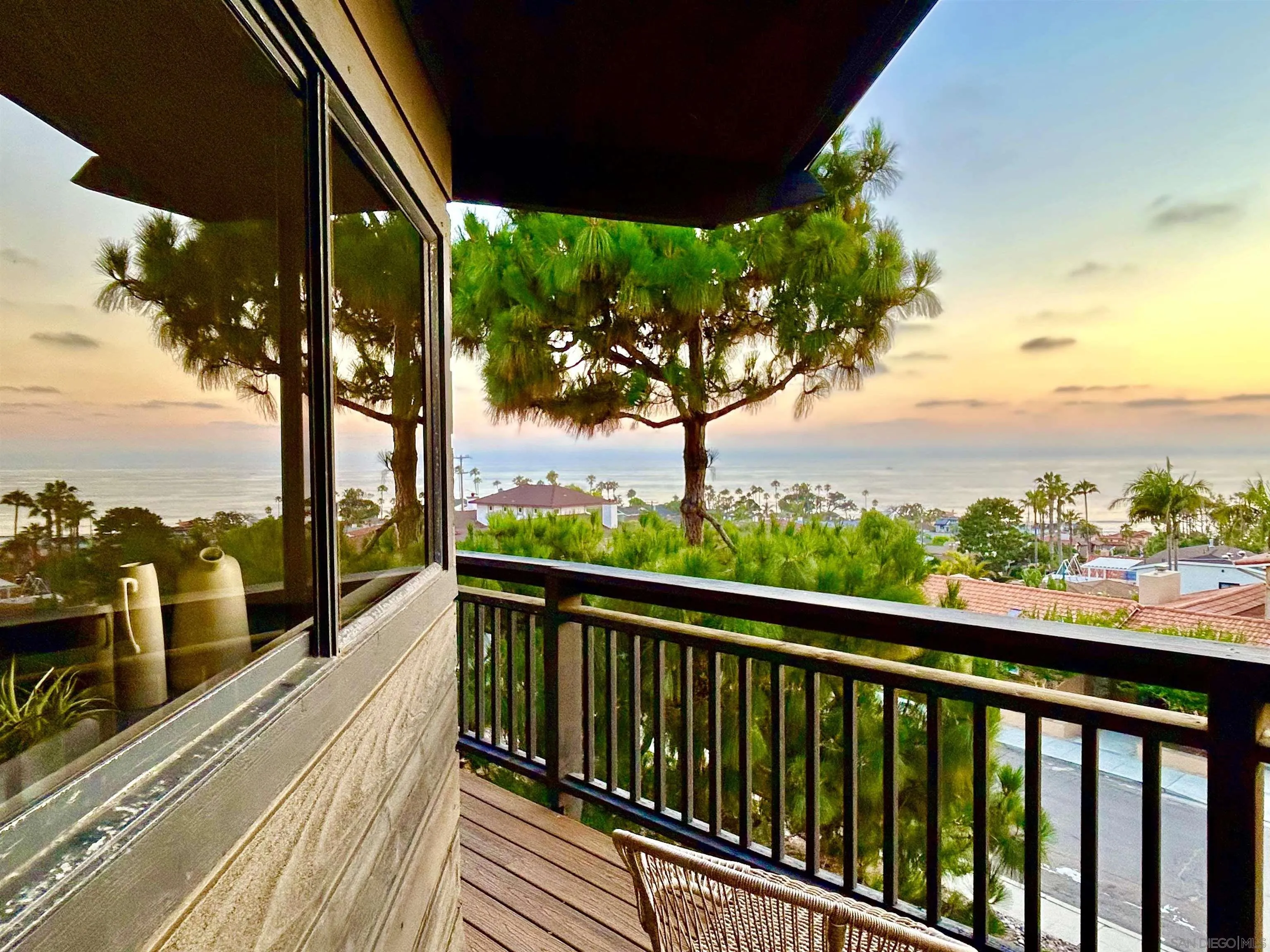 1005 Cornish Drive San Diego, CA 92107 - Photo 1 of 71